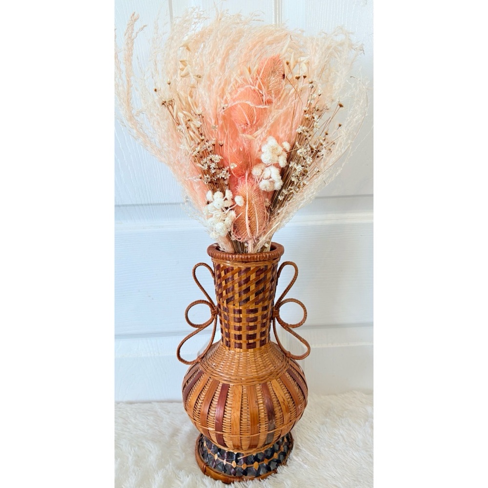 Vintage Ikebana 13” Wicker Rattan Vase Urn With Straw Flower Bouquet